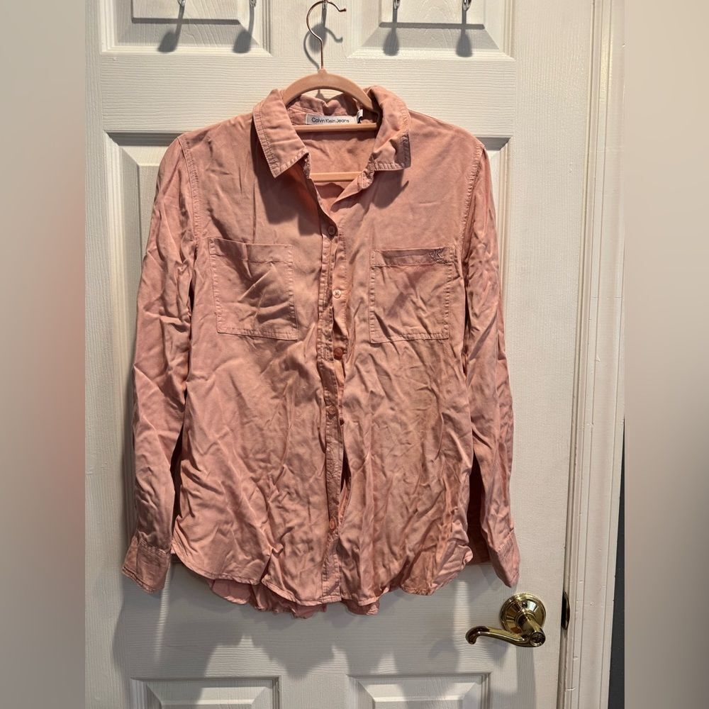 Calvin Klein Pink Button-Up Shirt in size small